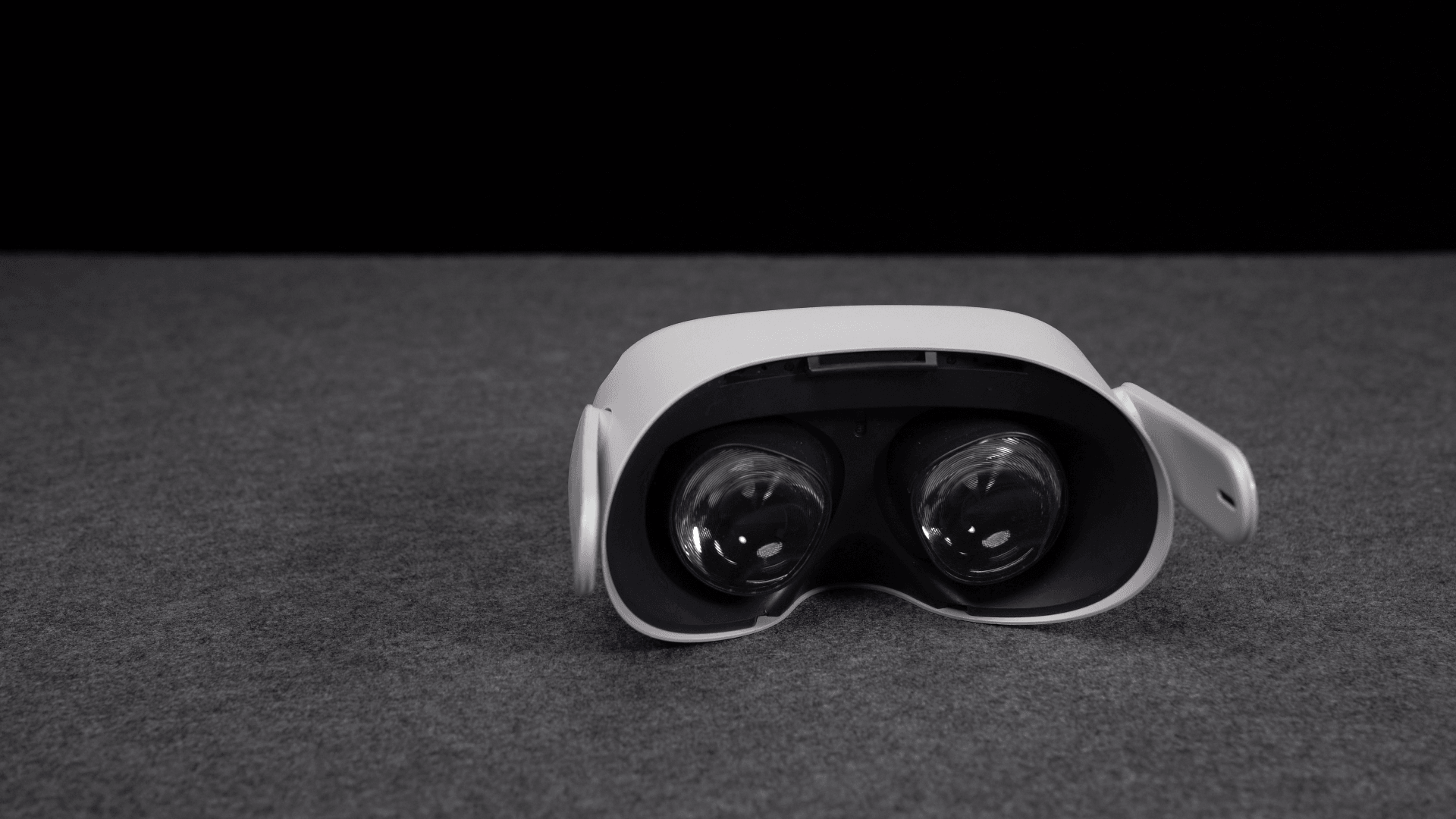 Tutorial: How to remove Oculus Quest 2 stock head strap